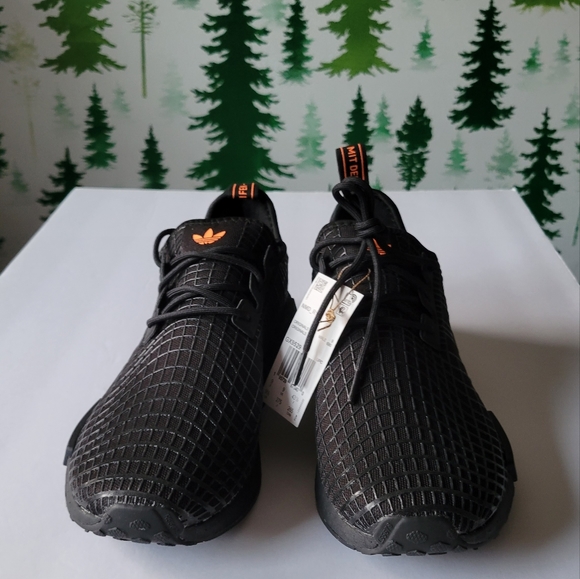 NEW 9.5 Mens NMD_R1 Addidas Shoes. - Picture 3 of 14